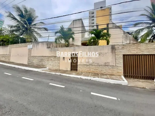 Casa com 1350m² 7 quartos e 8 banheiros, à venda, no bairro Atalaia em Aracaju