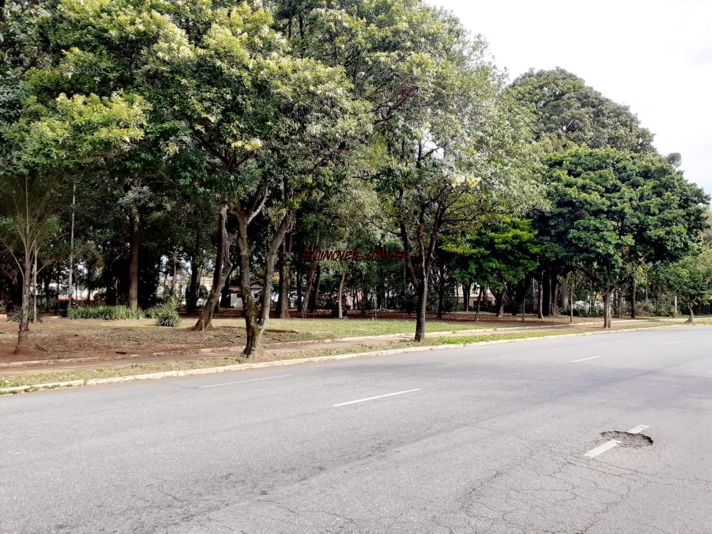 Casa à venda e aluguel com 4 quartos, 494m² - Foto 3