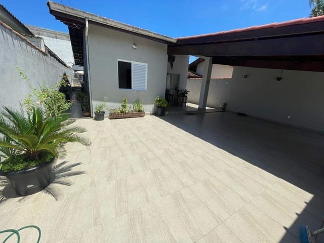 Casa 4 quartos e 2 banheiros, à venda, no bairro Vista Linda em Bertioga