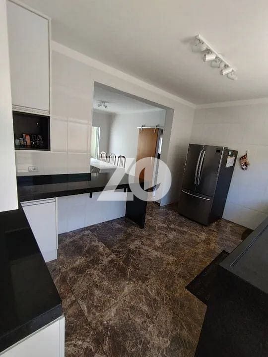 Casa, 3 quartos, 195 m² - Foto 4