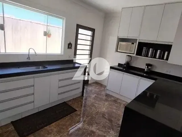 Casa com 360m² 3 quartos e 2 banheiros, à venda, no bairro Vila Industrial em Bauru