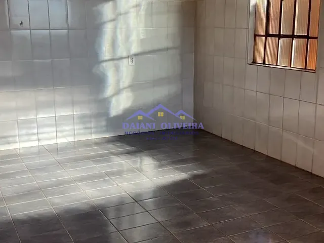Casa 3 quartos e 1 banheiro, para alugar, no bairro CENTRO em Cambará