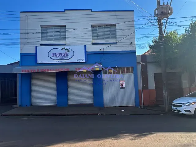 Casa 3 quartos e 1 banheiro, para alugar, no bairro CENTRO em Cambará
