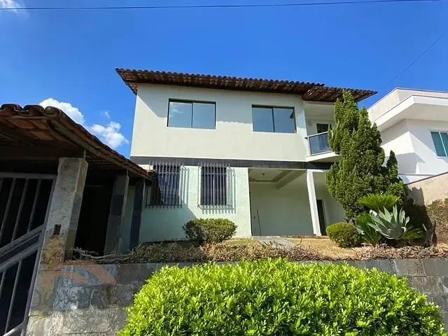 Casa com 300m² 3 quartos e 4 banheiros, à venda, no bairro Das Águas em Ipatinga