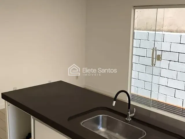 Casa com 150m² 2 quartos e 2 banheiros, à venda, no bairro Jardim Boer I em Americana