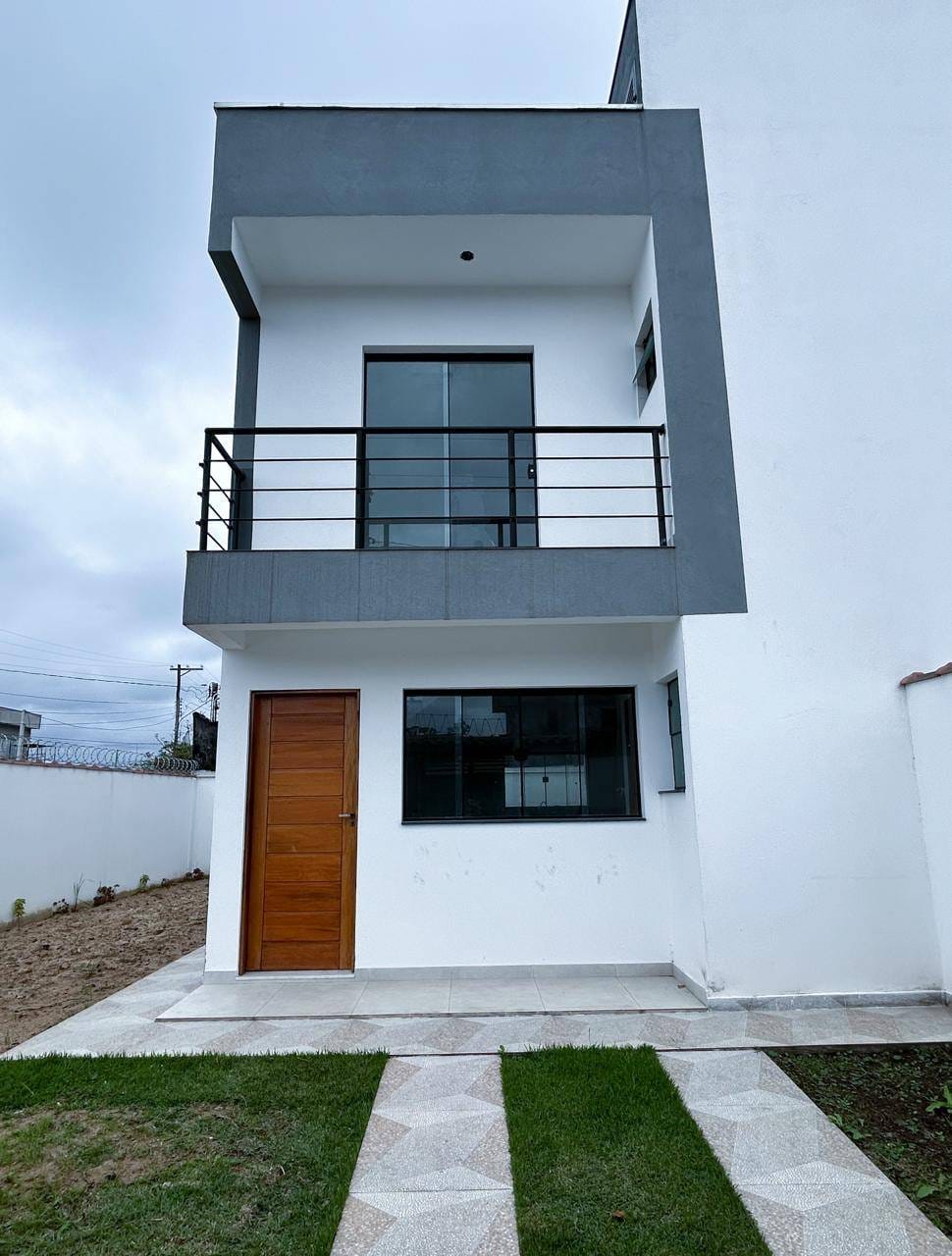 Casa à venda com 2 quartos, 84m² - Foto 1