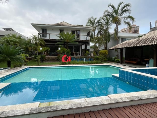 Casa 4 quartos e 9 banheiros, à venda, no bairro Barra da Tijuca em Rio de Janeiro