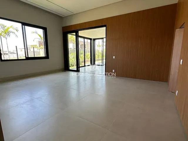 Casa com 545m² 4 quartos e 6 banheiros, à venda, no bairro Jardins Itália em Goiânia
