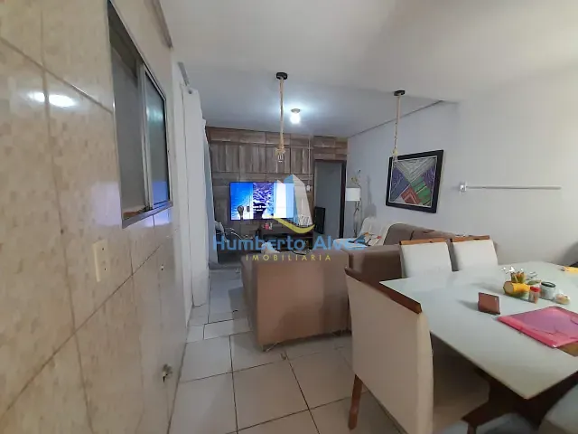Casa 2 quartos e 2 banheiros, à venda, no bairro Espírito Santo em Vitória da Conquista