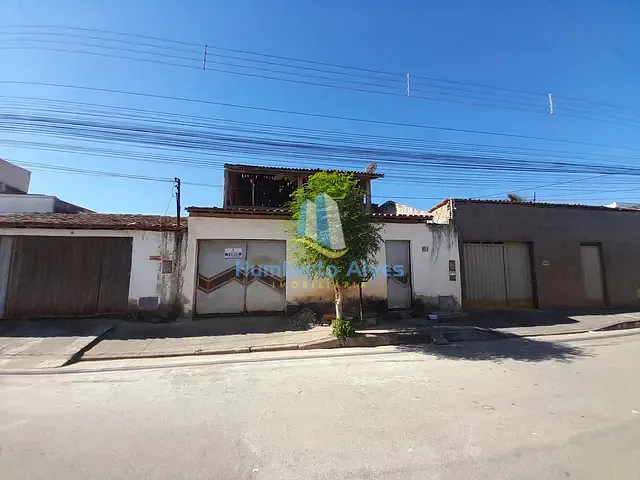 Casa 2 quartos e 2 banheiros, à venda, no bairro Espírito Santo em Vitória da Conquista