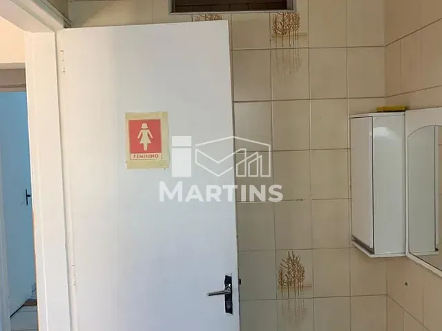 Casa à venda ou para alugar, no bairro Jardim Santa Efigênia em São Paulo