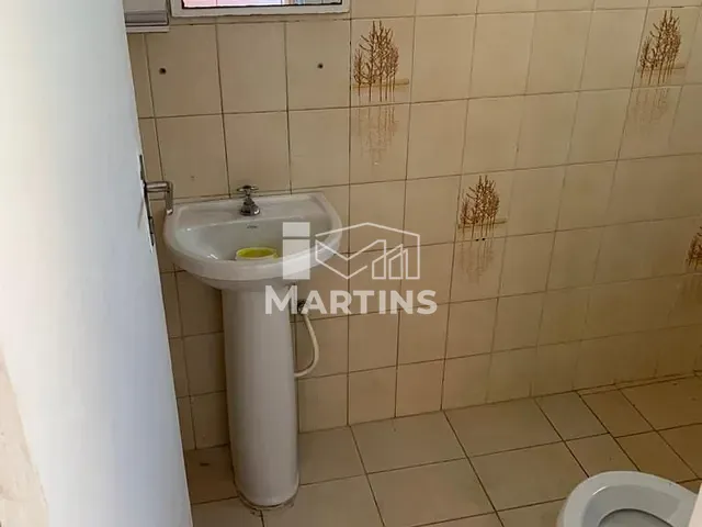 Casa à venda ou para alugar, no bairro Jardim Santa Efigênia em São Paulo
