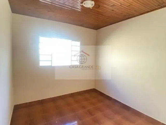 Casa com 180m² 3 quartos e 1 banheiro, à venda, no bairro Jardim Novo Horizonte em Rolândia