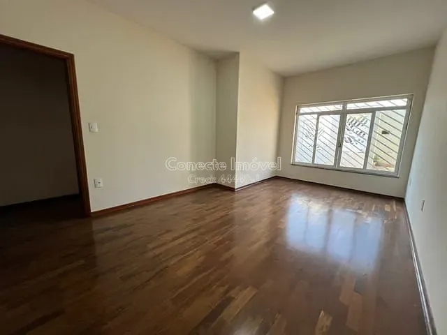 Casa com 254m² 2 quartos e 2 banheiros, à venda, no bairro Jardim São João em Jaguariúna