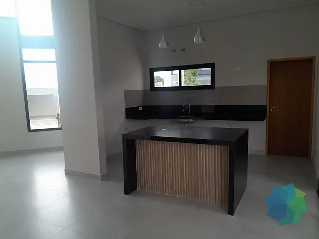 Casa com 364m² 3 quartos e 2 banheiros, à venda, no bairro Condomínio Lagos D'Icaraí em Salto