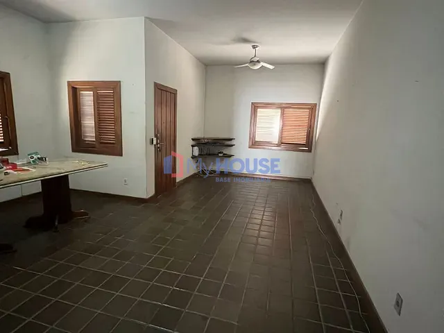 Casa com 360m², para alugar, no bairro Cidade Nova em Ilhéus
