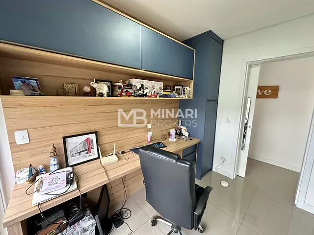 Casa 4 quartos e 6 banheiros, à venda, no bairro Alphaville em Santana de Parnaíba