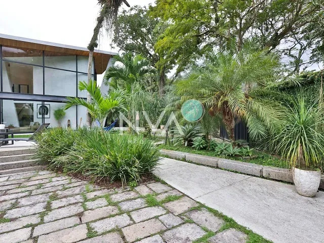 Casa com 530m² 6 quartos e 8 banheiros, à venda, no bairro Itanhangá em Rio de Janeiro