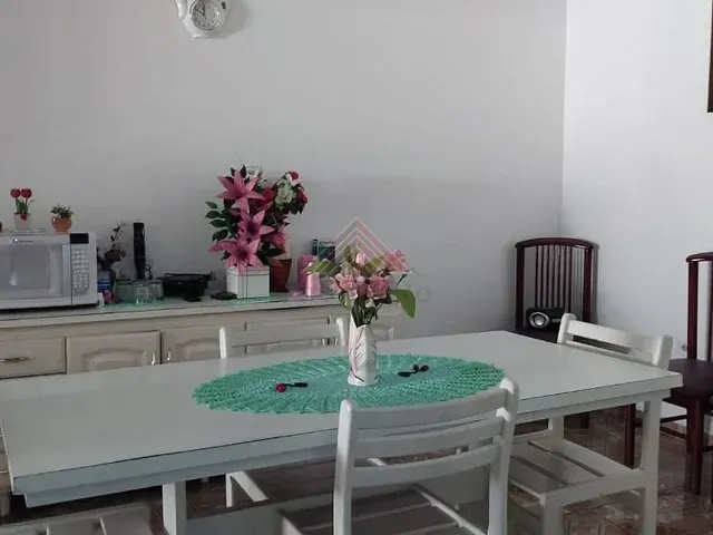 Casa com 325m² 3 quartos e 2 banheiros, para alugar, no bairro Jardim Esperança em Mauá