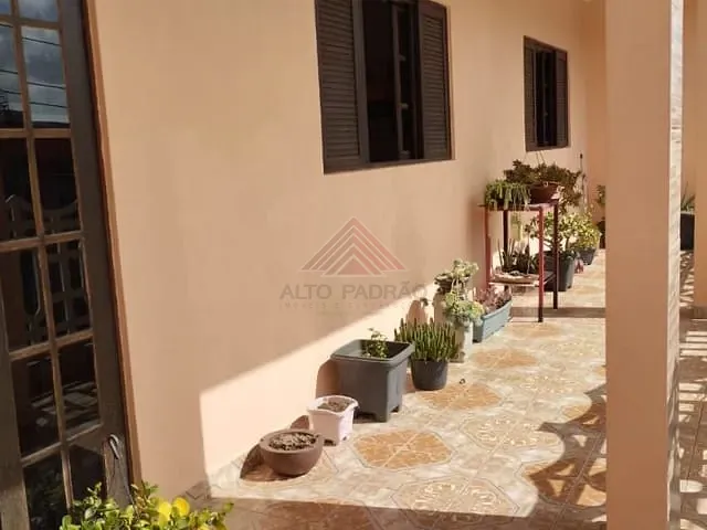 Casa com 325m² 3 quartos e 2 banheiros, para alugar, no bairro Jardim Esperança em Mauá