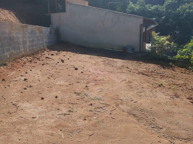 Terreno com 900m², à venda, no bairro Costazul em Rio das Ostras