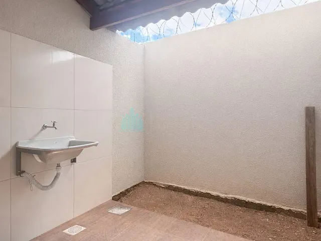 Casa 3 quartos e 2 banheiros, à venda, no bairro Loteamento Residencial Parque Imperial em Catalão