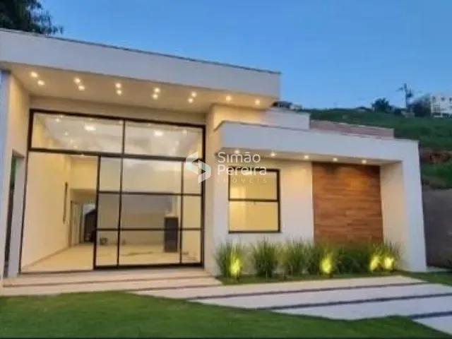 Casa com 192m² 4 quartos e 2 banheiros, à venda, no bairro Salvaterra em Juiz de Fora