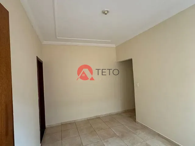 Casa 3 quartos e 3 banheiros, para alugar, no bairro Parque Residencial Cidade Nova em Maringá