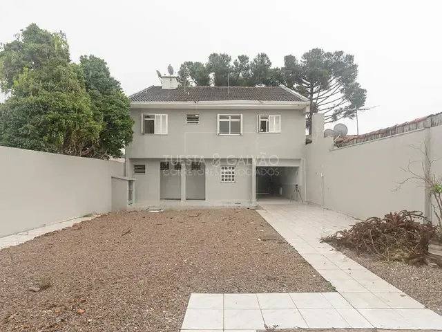 Casa com 203m² 3 quartos e 3 banheiros, à venda, no bairro Uberaba em Curitiba