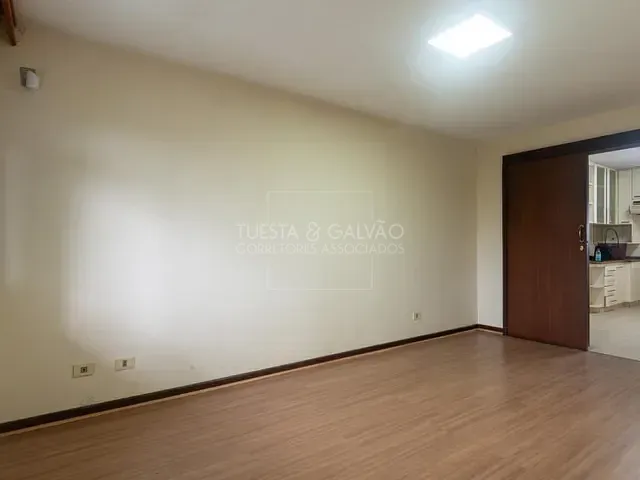 Casa com 203m² 3 quartos e 3 banheiros, à venda, no bairro Uberaba em Curitiba