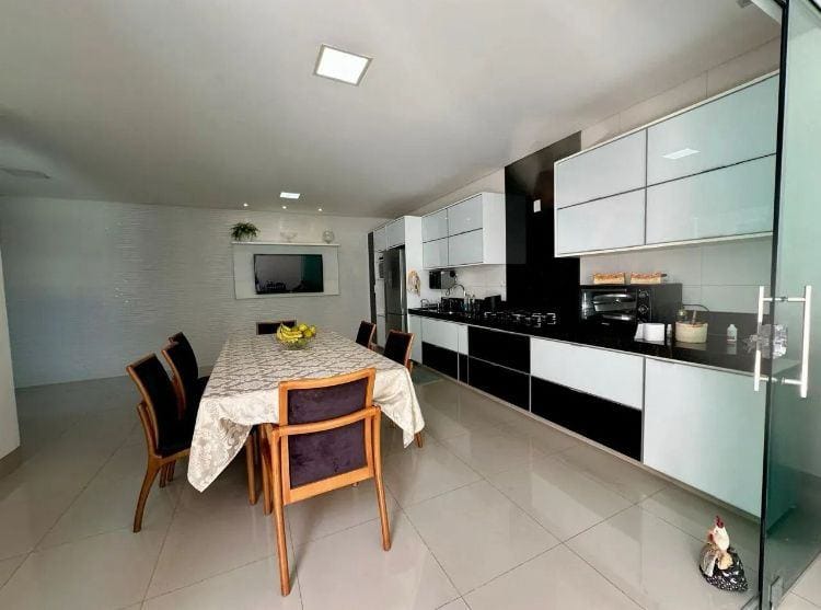 Casa à venda com 3 quartos, 176m² - Foto 8