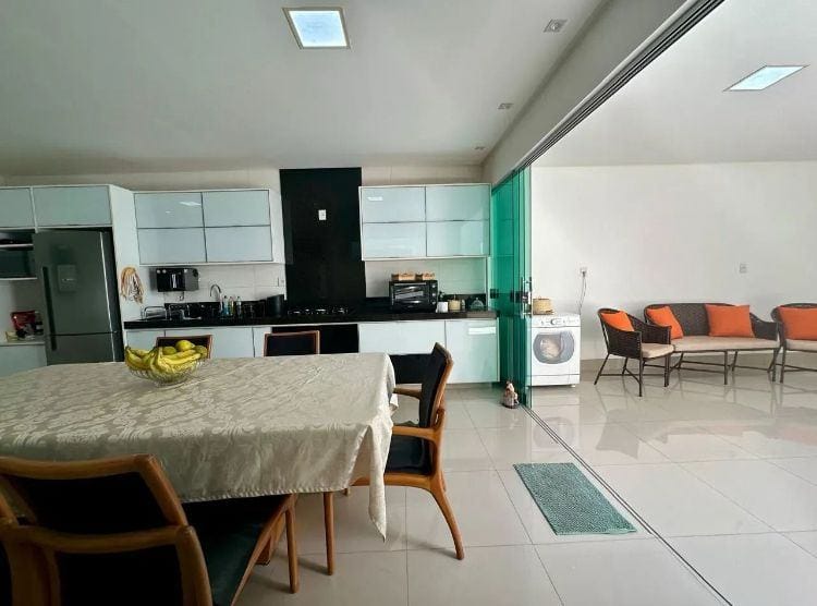 Casa à venda com 3 quartos, 176m² - Foto 9