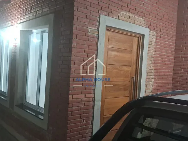 Casa com 300m² 3 quartos e 3 banheiros, à venda, no bairro Loteamento Residencial Carangola em Pindamonhangaba