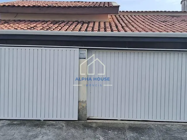 Casa com 300m² 3 quartos e 3 banheiros, à venda, no bairro Loteamento Residencial Carangola em Pindamonhangaba