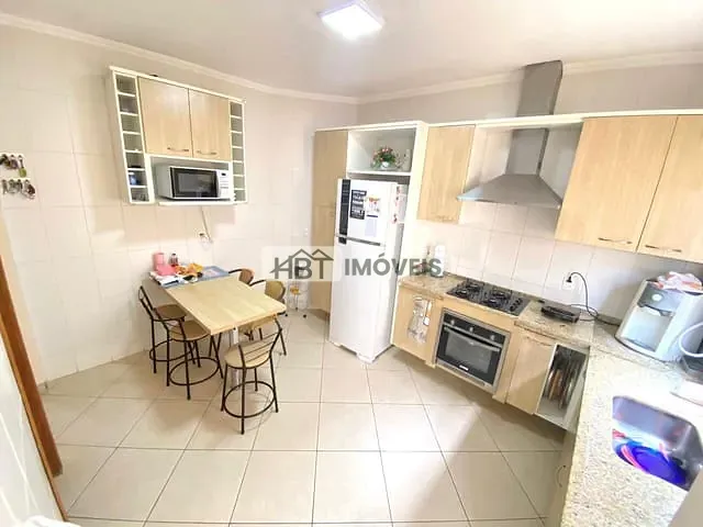 Casa 3 quartos e 5 banheiros, à venda, no bairro Quinta Ranieri em Bauru