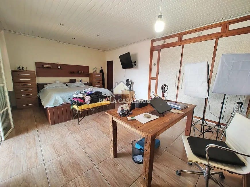 Casa à venda com 4 quartos, 361m² - Foto 7