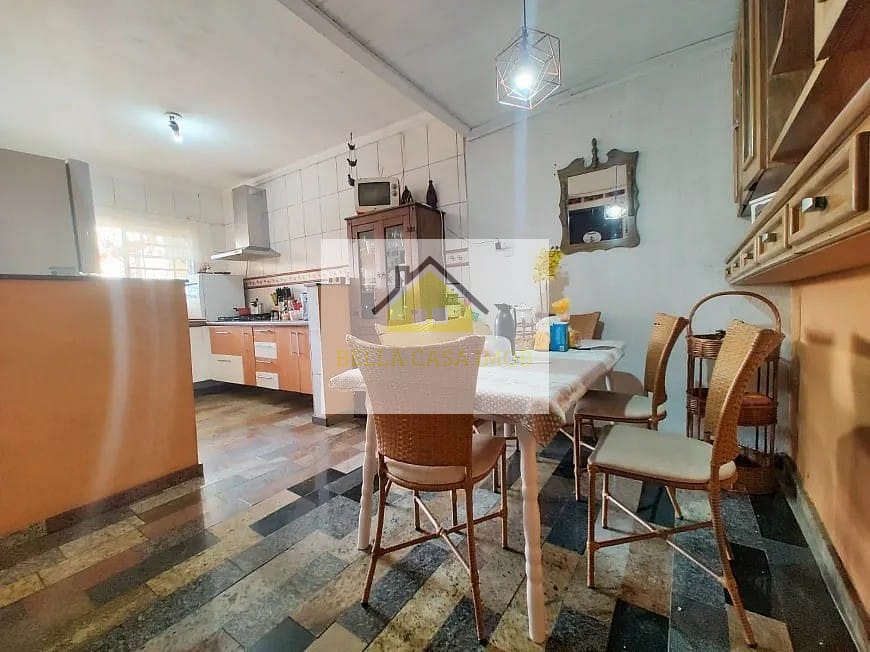 Casa à venda com 4 quartos, 361m² - Foto 32