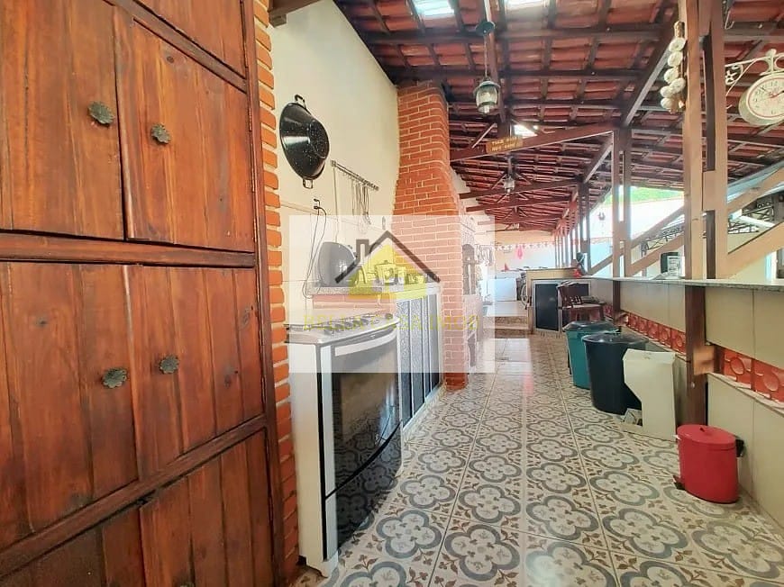 Casa à venda com 4 quartos, 361m² - Foto 22