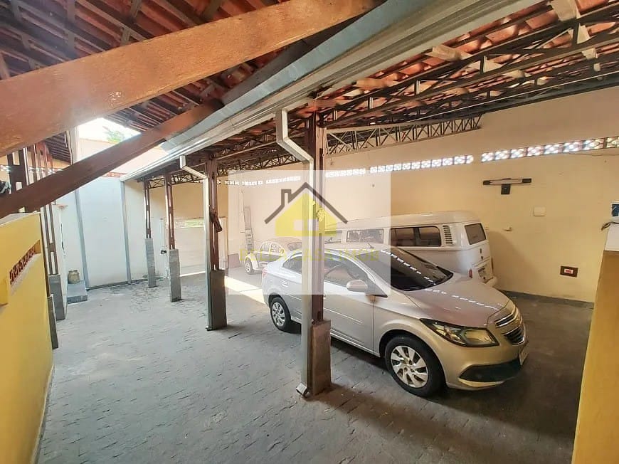 Casa à venda com 4 quartos, 361m² - Foto 25