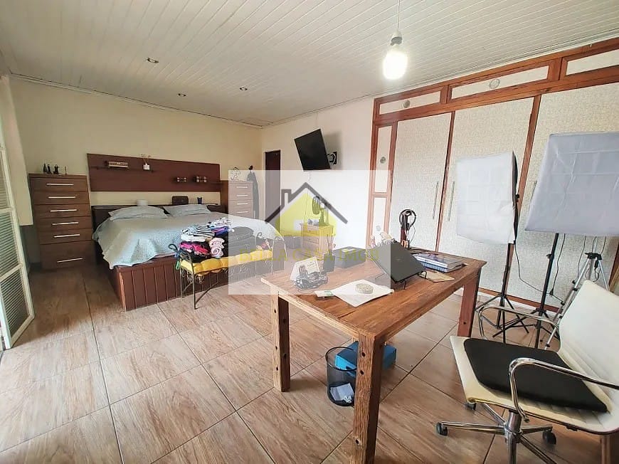 Casa à venda com 4 quartos, 361m² - Foto 7