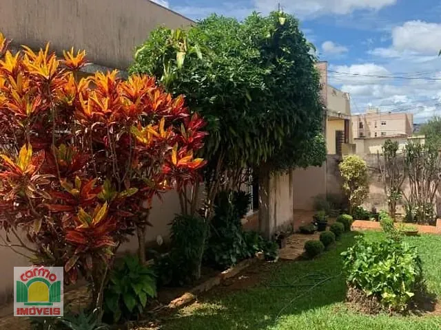 Casa com 282m² 3 quartos e 4 banheiros, à venda, no bairro Vila Miguel Jorge em Anápolis