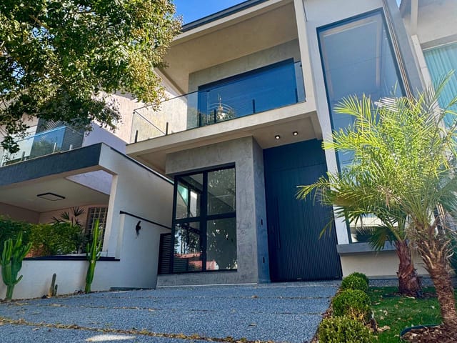 Casa 3 quartos e 4 banheiros, à venda, no bairro Vila Moraes em Mogi das Cruzes