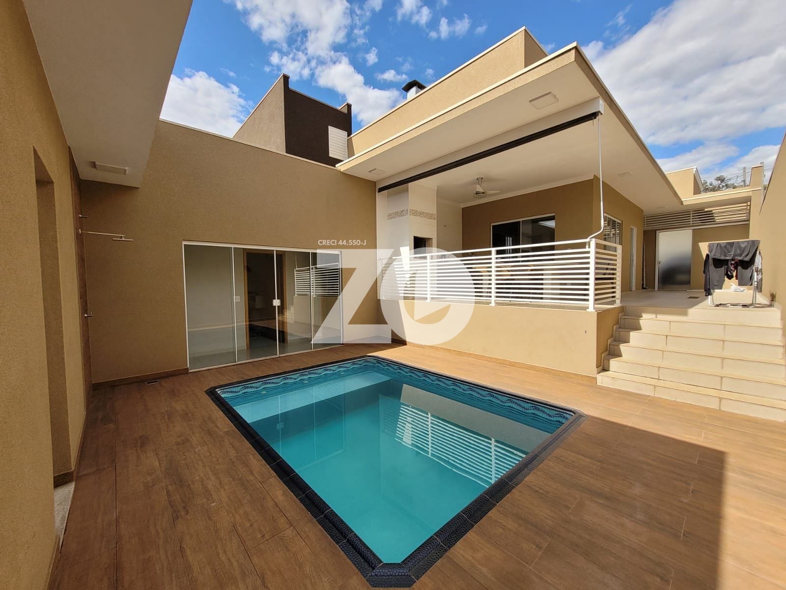 Casa, 3 quartos, 210 m² - Foto 1