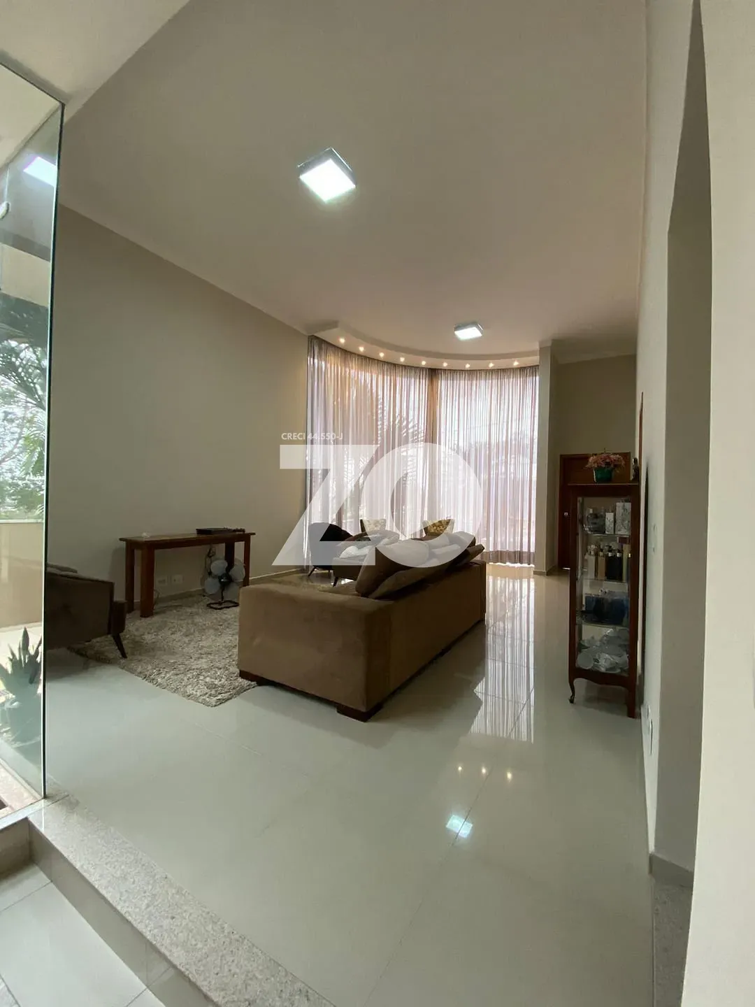 Casa, 3 quartos, 210 m² - Foto 2