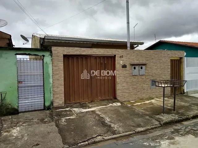 Casa com 150m² 1 quarto e 1 banheiro, à venda, no bairro Jardim Paraíso em Poços de Caldas
