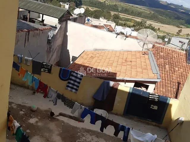 Casa com 150m² 1 quarto e 1 banheiro, à venda, no bairro Jardim Paraíso em Poços de Caldas