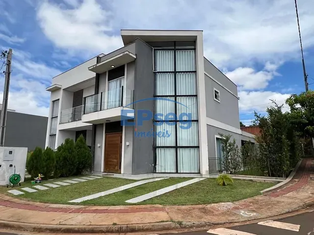 Casa com 193m² 3 quartos e 2 banheiros, à venda, no bairro Heimtal em Londrina