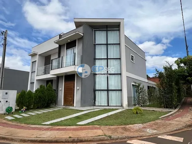 Casa com 193m² 3 quartos e 2 banheiros, à venda, no bairro Heimtal em Londrina