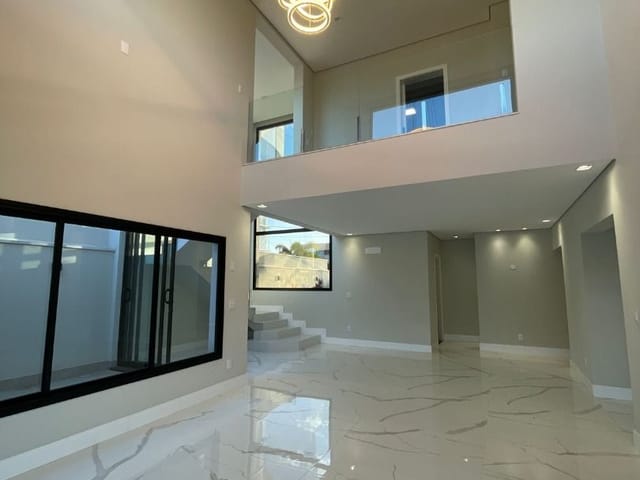 Casa com 480m² 4 quartos e 1 banheiro, à venda, no bairro Chácara Letônia em Americana