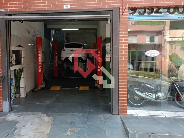 Casa com 170m² 5 quartos e 6 banheiros, à venda, no bairro Jardim Rosina em Mauá